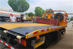 军博附近拖车电话号码服务